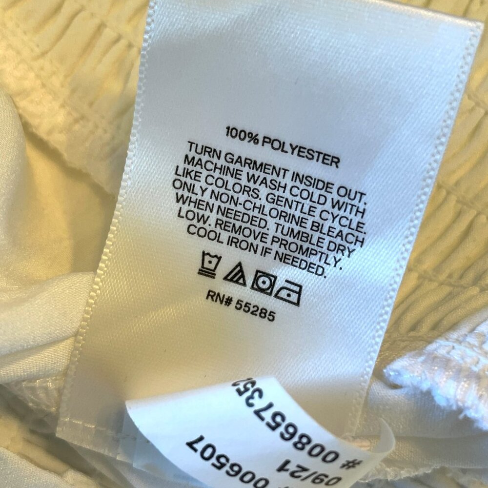 EXPRESS V-Neck Popover Blouse MEDIUM White Ruffles Romantic Parisian Style NEW - Picture 6 of 7